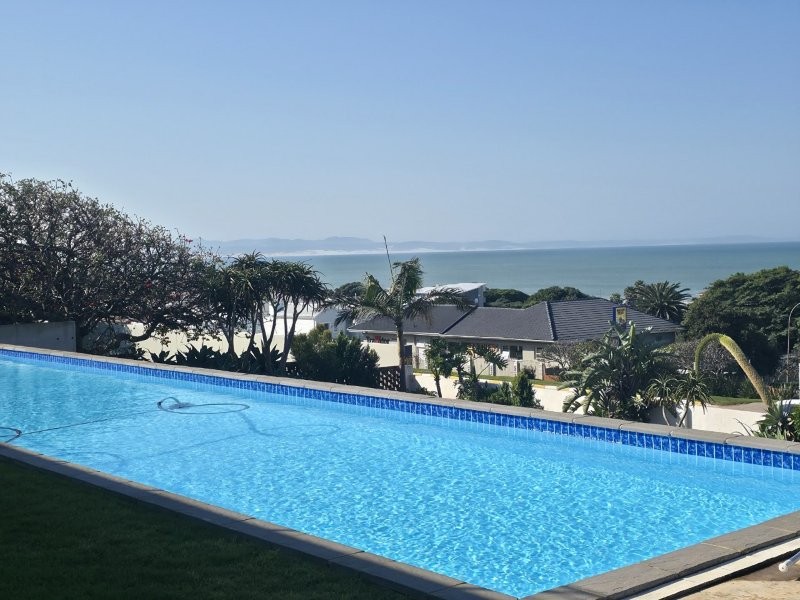 5 Bedroom Property for Sale in Jeffreys Bay Central Eastern Cape